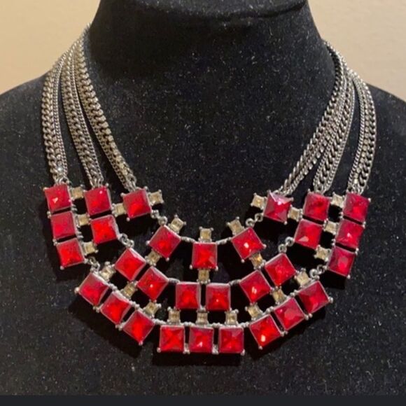 Kenneth Cole Statement Necklace!  - Picture 3 of 14